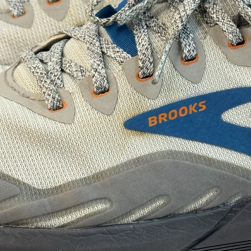 Brooks Cascadia 16 Men's Trail Running Shoes Wide 2E Oyster Mushroom/Orange